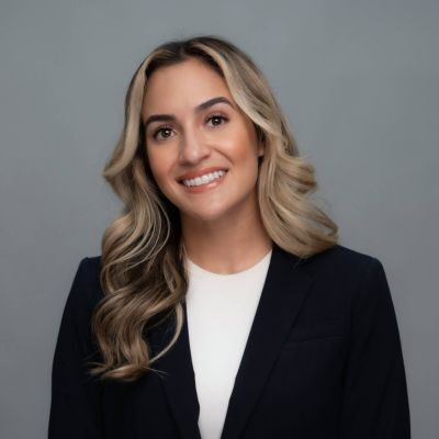 Elizabeth Hernandez-Associate Attorney-FGC Attorneys.